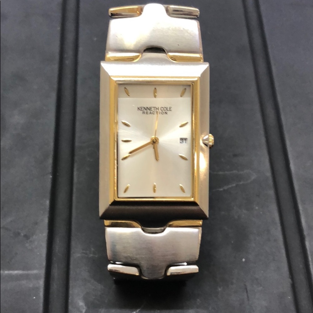 🎁 Kenneth Cole Two Tone Silver Gold Men’s Watch